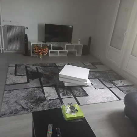 L'habitation Au Bord Du Cher ホームステイ トゥール